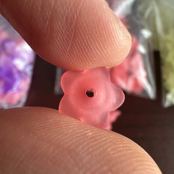 Acrylic Mixed Beads and 720 Acrylic Translucent frosted 11x7mm Flower Bead Caps - Picture 6 of 7